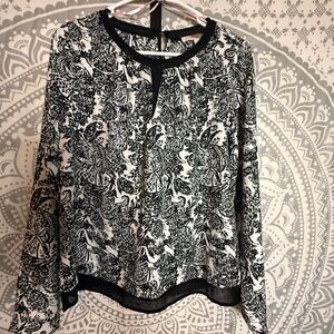Forever 21 Black and White Patterned Blouse